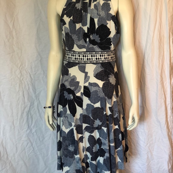 London Times fun and flirty hi lo Maxi - Picture 5 of 11